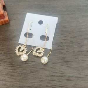 Elegant Gold Heart Earrings with Pearl Drop